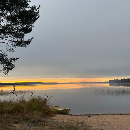 Ahosen Lomamoekit Villa Vikajärvi Kültér fotó
