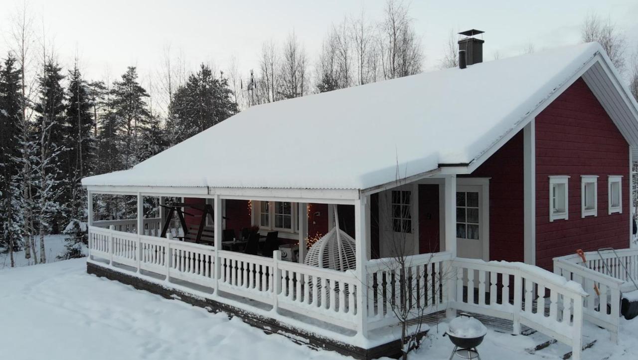 Ahosen Lomamoekit Villa Vikajärvi Kültér fotó