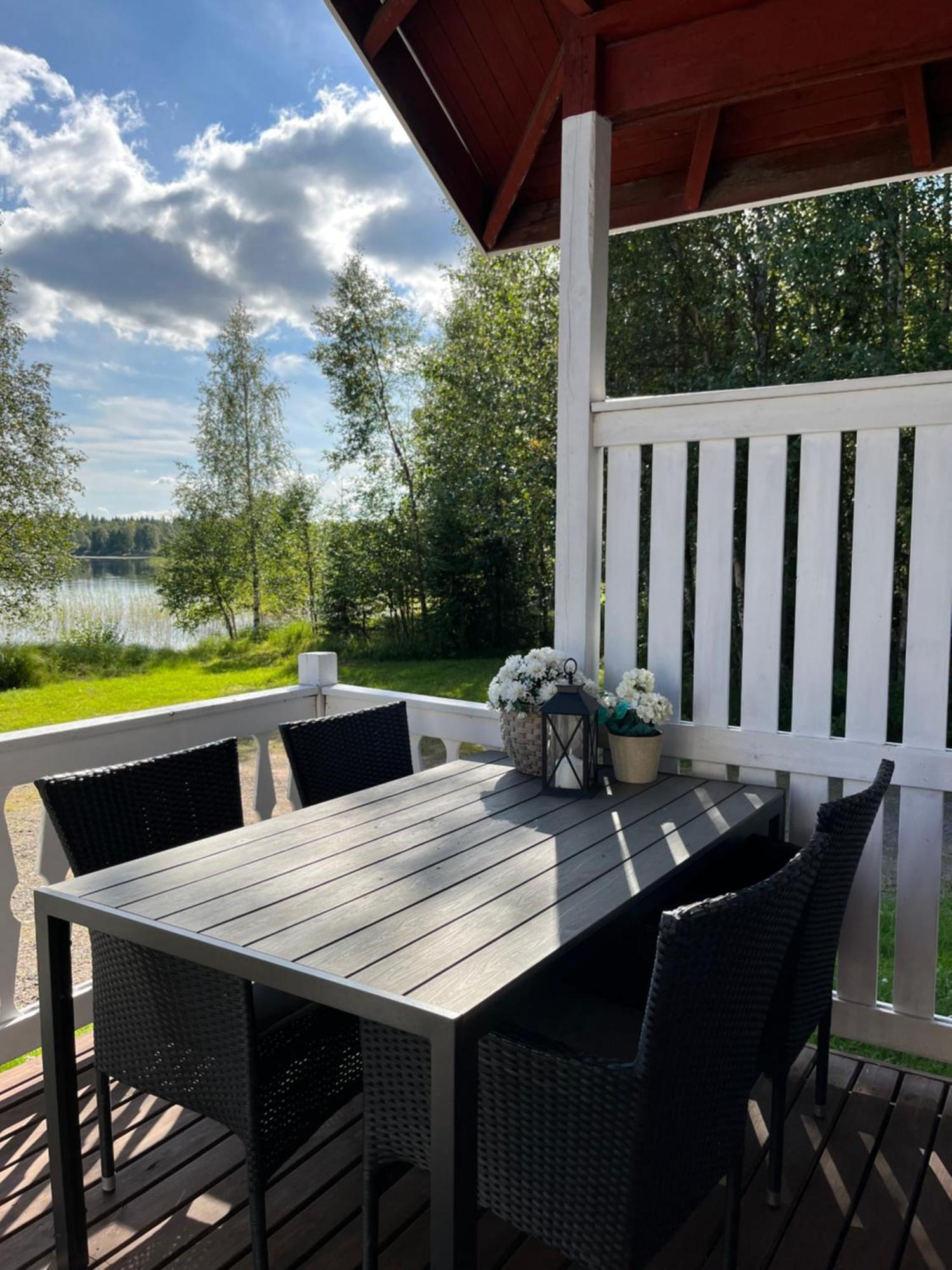 Ahosen Lomamoekit Villa Vikajärvi Kültér fotó
