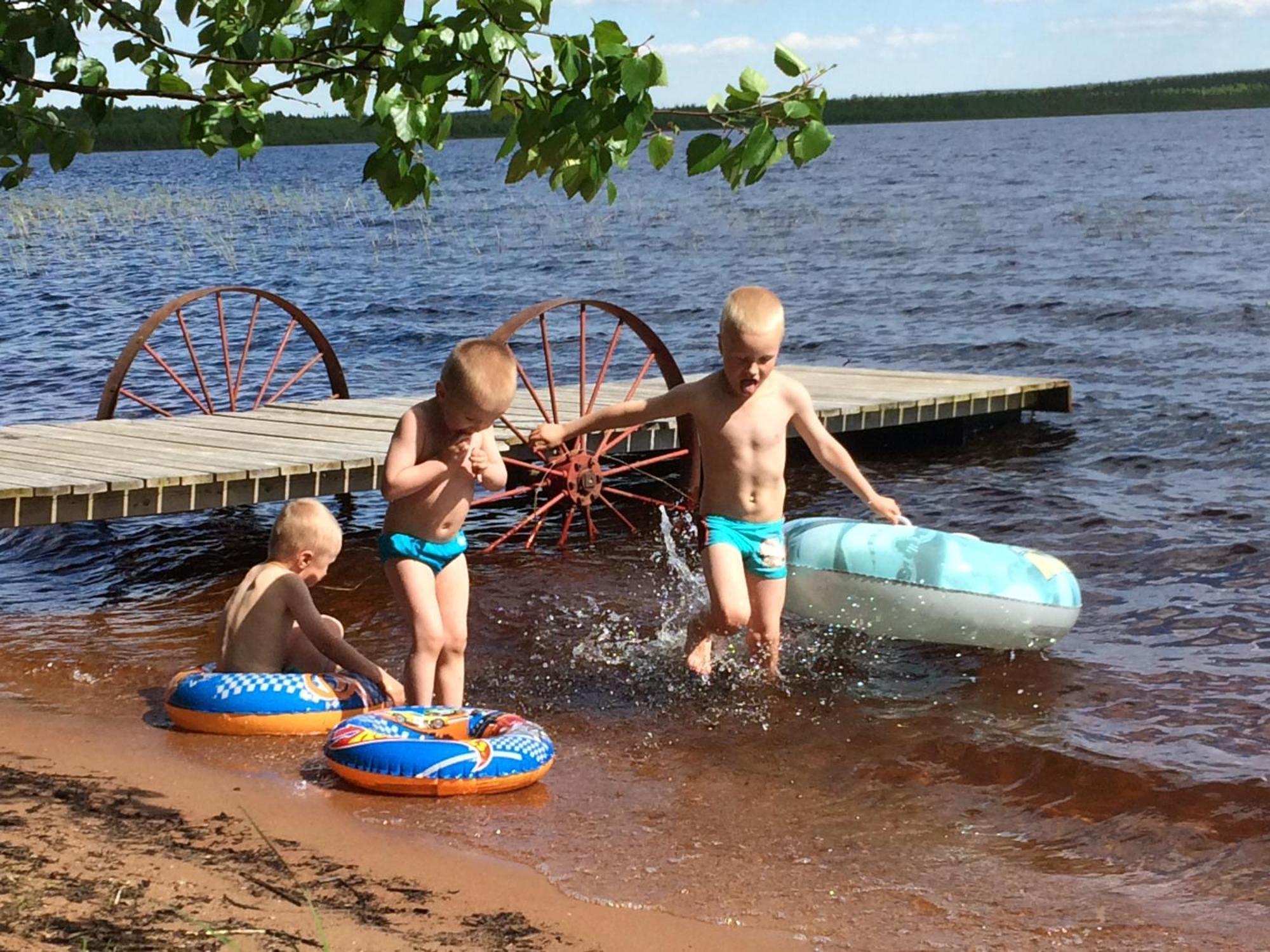 Ahosen Lomamoekit Villa Vikajärvi Kültér fotó